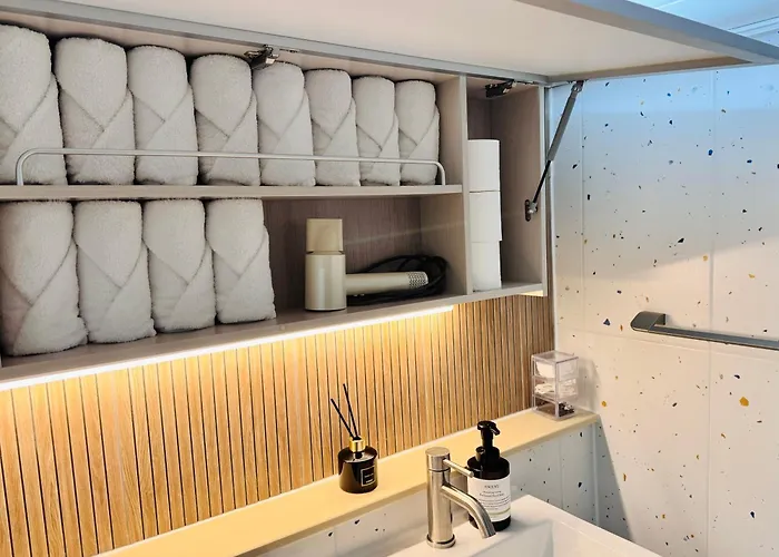Apartment #new #seoul #hongdae #3bds #1ba #private #1fl Sabrina In Yeonnam